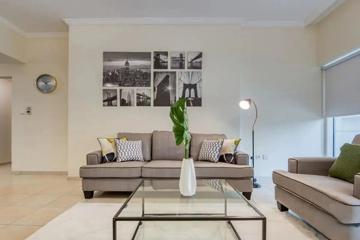 Burj Al Nujoom, Downtown Dubai, Dubai 1 Bed 2 Baths 811 sqft