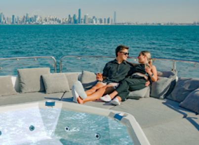 Dubai: Ultimate 5 Stars Super Luxury Yacht Experience